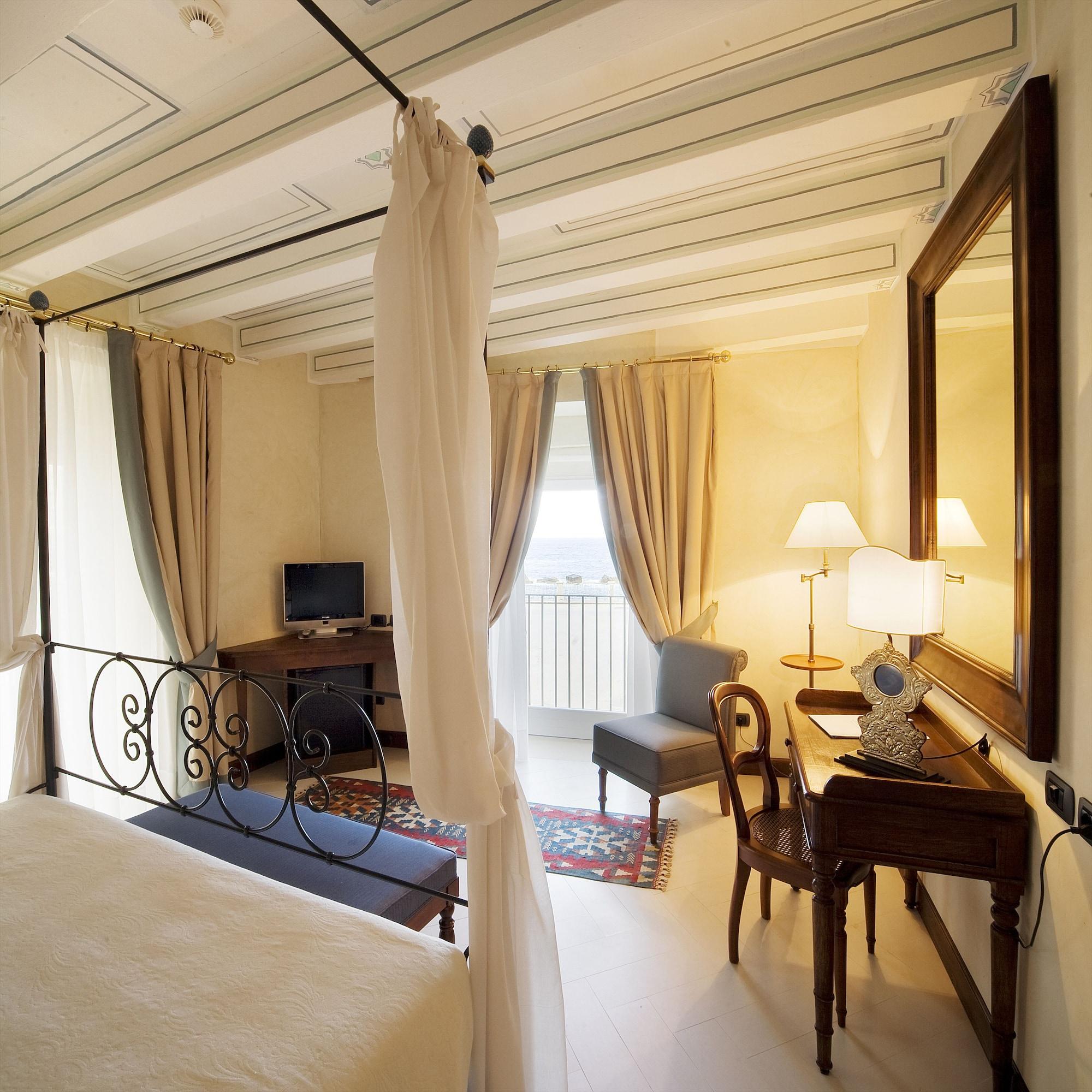 อัลจีลา ออร์ติจา ชาร์เม โฮเต็ล Hotel Syracuse ภายนอก รูปภาพ